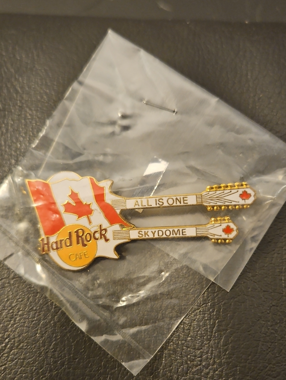 Hard Rock Cafe Canada Double Guitar Pin